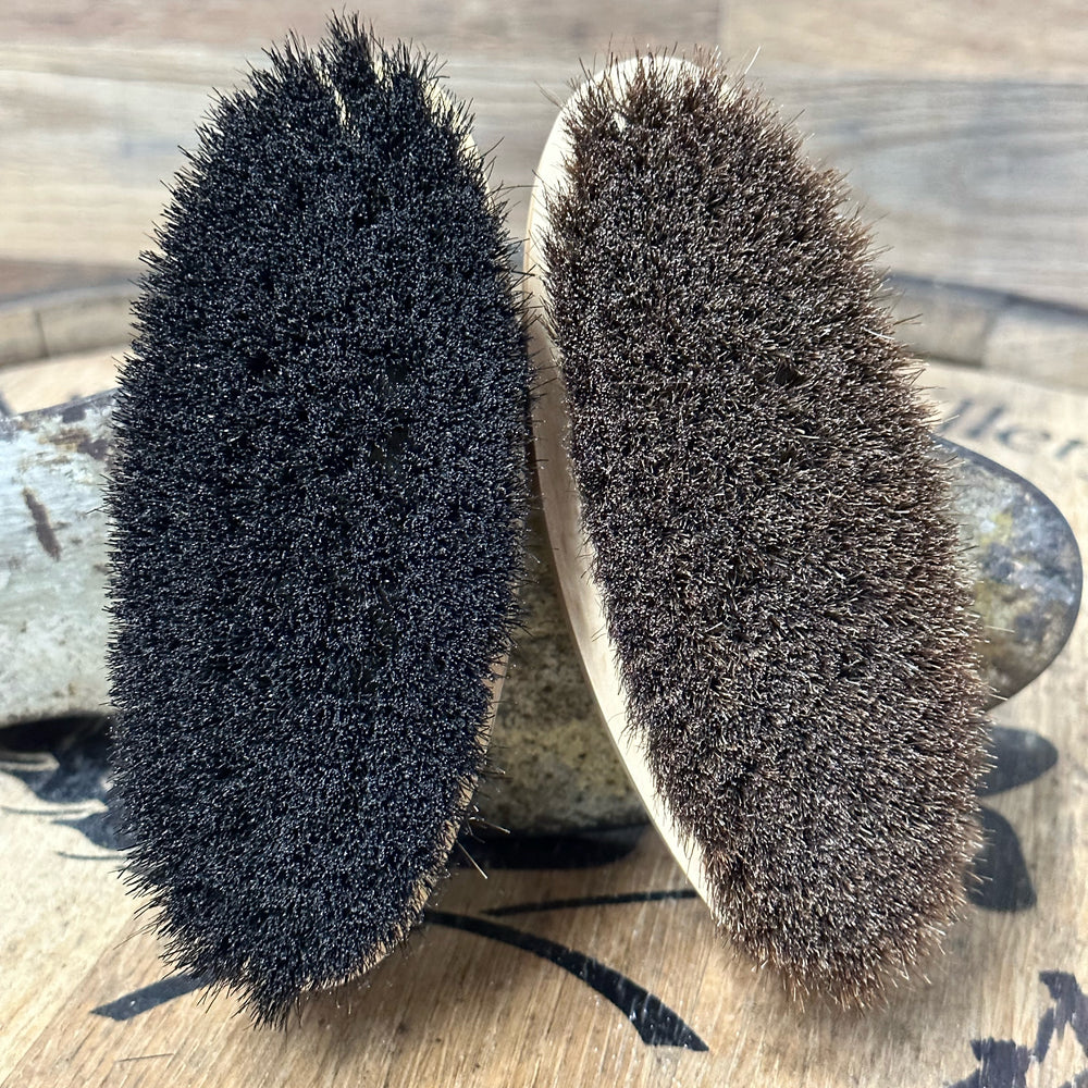 Saphir Horse Hair Palm Brush – Potter and Sons